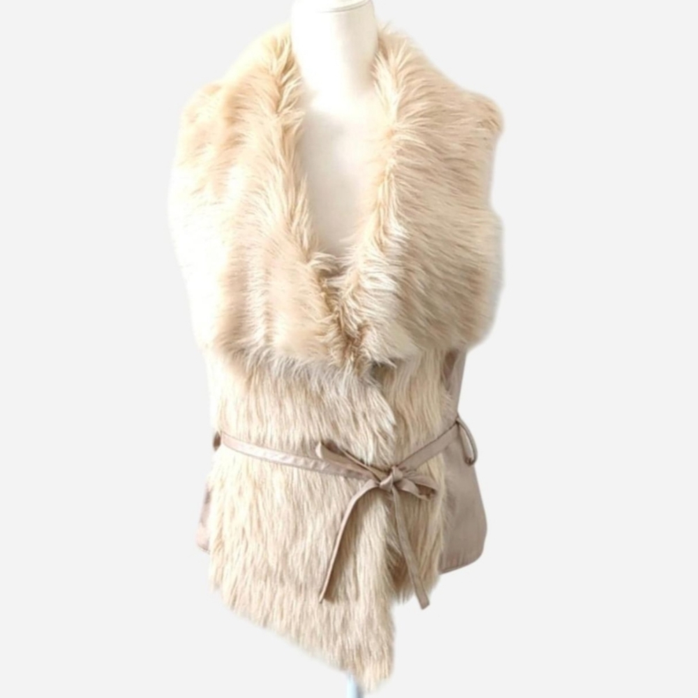 ✨ LUXE Love Token Faux Fur & Leather Wrap Vest | Cream | Size M